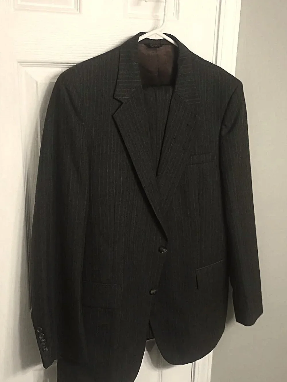 Botany 500 Men Brownish Gray 2 Piece Suit 44L